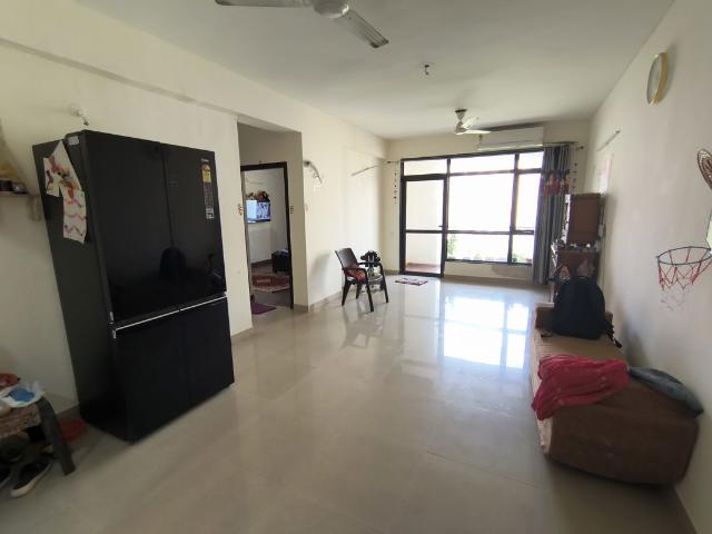 Resale | 2.5 BHK + 1300 Sq.Ft. Apartment in Eldeco Aamantran