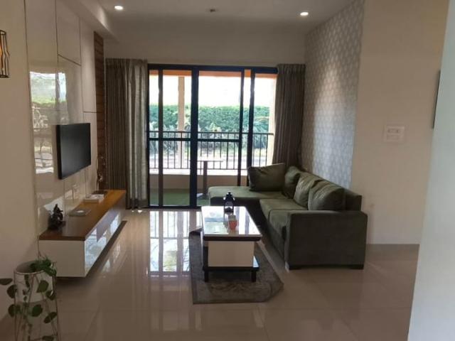 Resale | 2.5 BHK 1355 Sq.Ft. Apartment in Magarpatta Riverview City