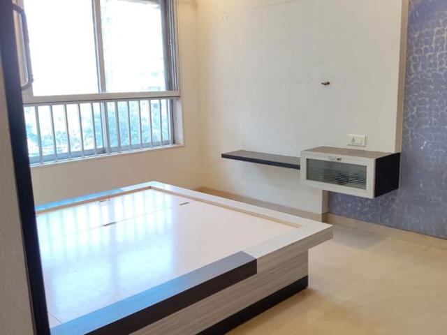 Resale | 2.5 BHK 1360 Sq.Ft. Apartment in Gundecha Symphony