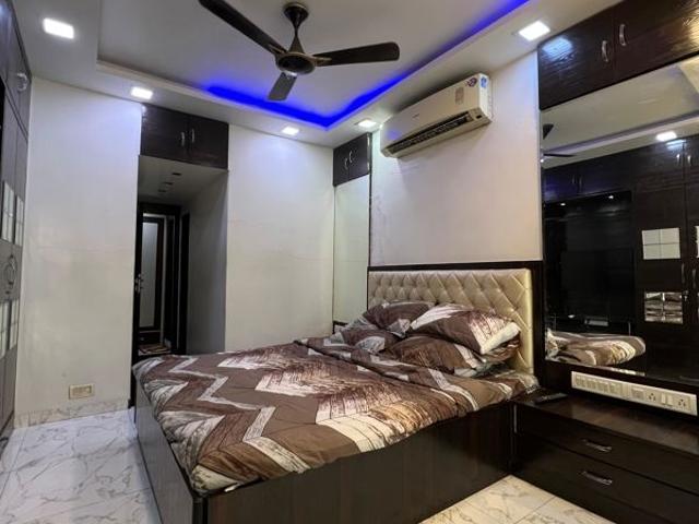 Resale | 2.5 BHK 1360 Sq.Ft. Apartment in Oberoi Realty Springs