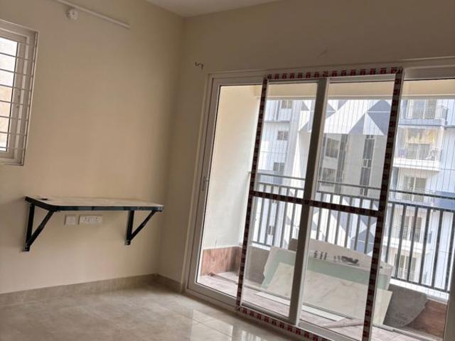 Resale | 2.5 BHK 1400 Sq.Ft. Apartment in Candeur 40