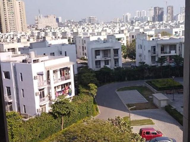 Resale | 2.5 BHK + 1435 Sq.Ft. Apartment in Vatika Seven Lamps