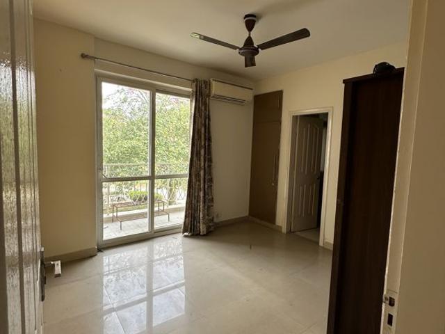 Resale | 2.5 BHK + 1450 Sq.Ft. Apartment in BPTP Park Prime