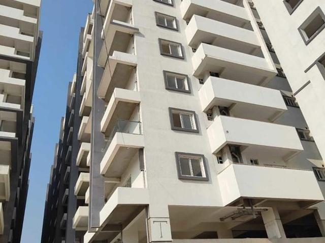 Resale | 2.5 BHK 1495 Sq.Ft. Apartment in Tellapur