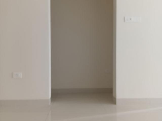 Resale | 2.5 BHK + 1575 Sq.Ft. Apartment in Aparna Zenon