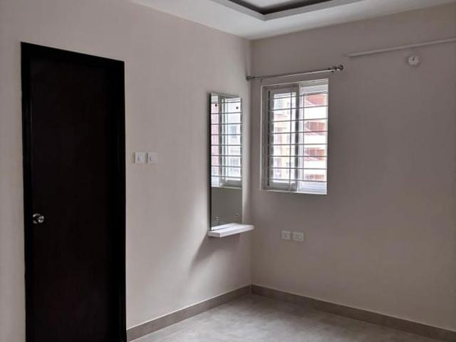 Resale | 2.5 BHK 1572 Sq.Ft. Apartment in Candeur 40