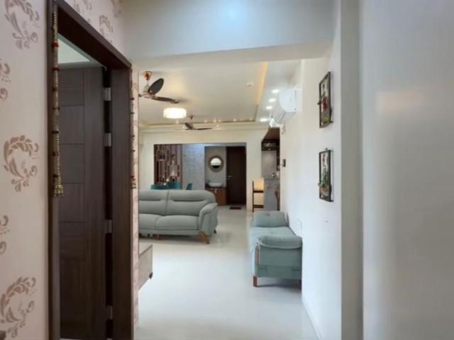 Resale | 2.5 BHK 2300 Sq.Ft. Apartment in Baner