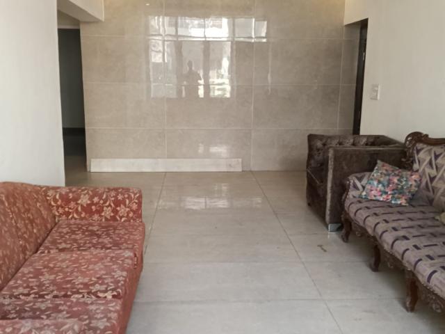 Resale | 2.5 BHK 325 Sq.Yd. Apartment in Defence Colony