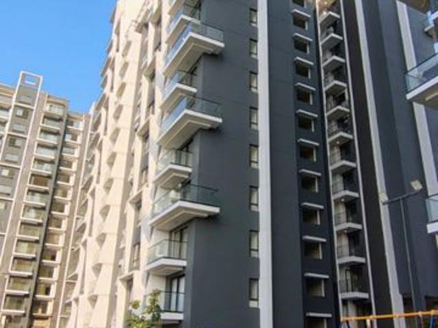 Resale | 2.5 BHK + Extra Room 1508 Sq.Ft. Apartment in One OAK Natura