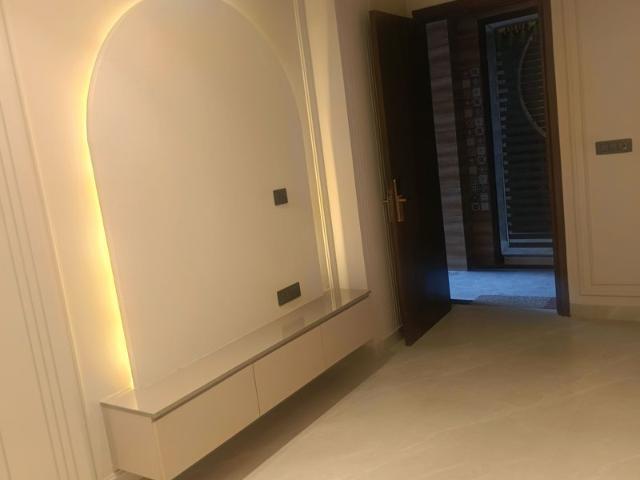 Resale | 2.5 BHK + Extra Room 1200 Sq.Ft. Apartment in Dwarka