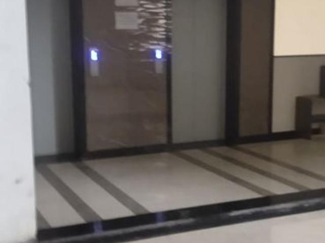 Resale | 2.5 BHK + Extra Room 1250 Sq.Ft. Apartment in Omaxe Hazratganj Residency