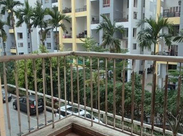 Resale | 2.5 BHK + Extra Room 1250 Sq.Ft. Apartment in DS Park Royal