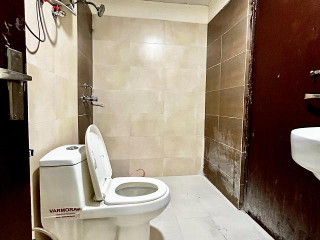 Resale | 2.5 BHK + Extra Room 1252 Sq.Ft. Apartment in Devika Skypers