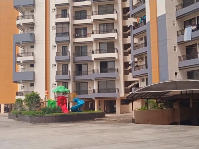 Resale | 2.5 BHK + Extra Room 1294 Sq.Ft. Apartment in Ratan Galaxy