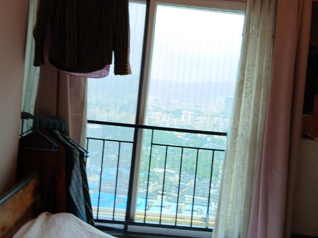 Resale | 2.5 BHK + Extra Room 989 Sq.Ft. Apartment in Rustomjee Azziano Wing K