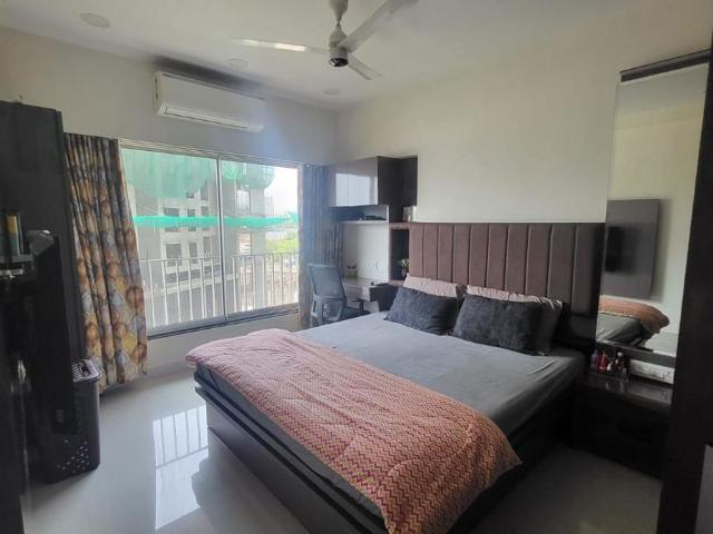 Resale | 2.5 BHK + Extra Room 900 Sq.Ft. Apartment in Arkade Earth