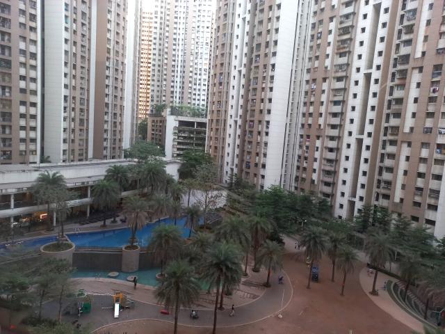 Resale | 2.5 BHK + Pooja Room,Extra Room 841 Sq.Ft. Apartment in Lodha Splendora