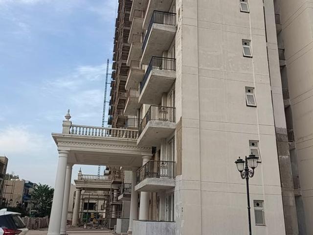 Resale | 2.5 BHK + Pooja Room,Study Room 1270 Sq.Ft. Apartment in Omaxe The Resort