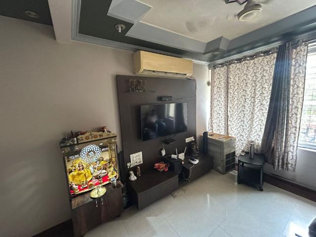 Resale | 2.5 BHK + Pooja Room,Servant Room,Study Room,Extra Room 1250 Sq.Ft. Apartment in Raheja Serenity