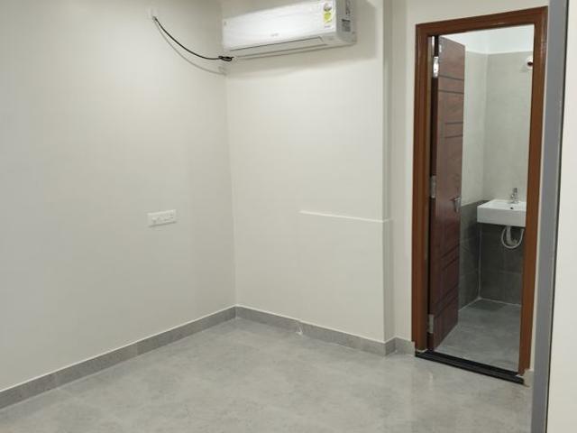 Resale | 2.5 BHK + Pooja Room 1515 Sq.Ft. Apartment in Technopolis Solitaire Unity