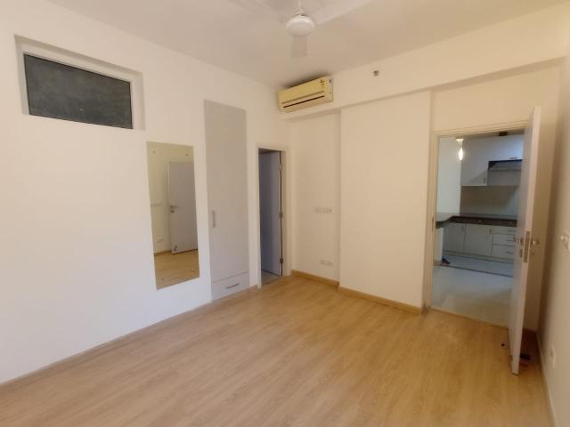 Resale | 2.5 BHK + Pooja Room 1550 Sq.Ft. Apartment in Tata Gurgaon Gateway