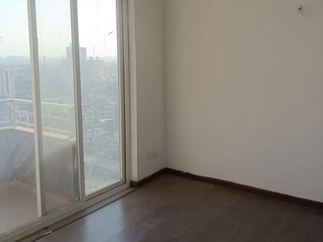 Resale | 2.5 BHK + Pooja Room 1575 Sq.Ft. Apartment in Imperia Esfera