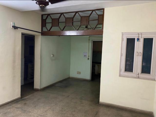 Resale | 2.5 BHK + Pooja Room 1020 Sq.Ft. Apartment in Dda Flat Pkt 1, Mayur Vih