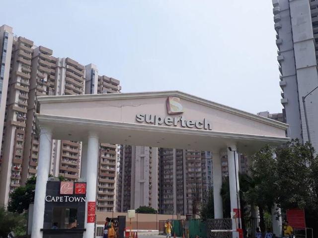 Resale | 2.5 BHK + Pooja Room 1150 Sq.Ft. Apartment in Supertech Cape Town