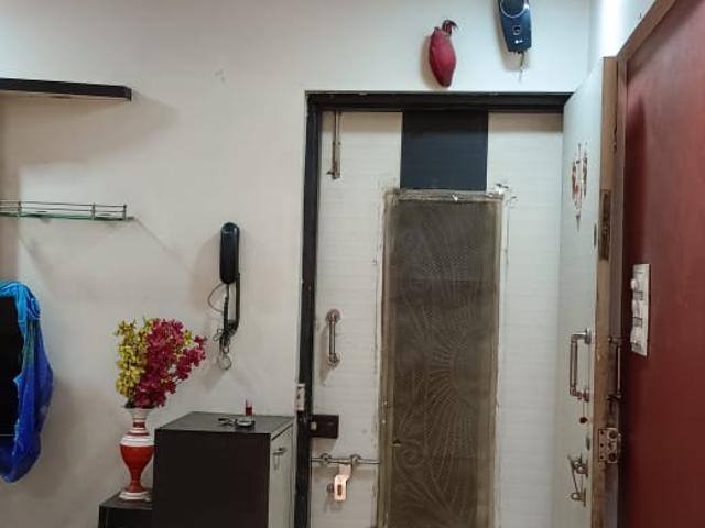 Resale | 2.5 BHK + Pooja Room 1150 Sq.Ft. Apartment in Sheth Clarion