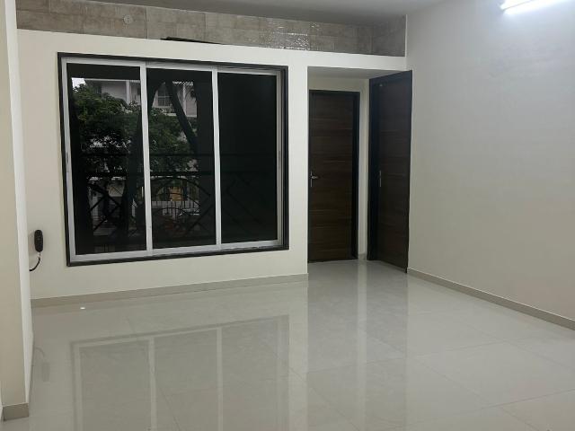 Resale | 2.5 BHK + Pooja Room 1150 Sq.Ft. Apartment in Wadhwa TW Gardens