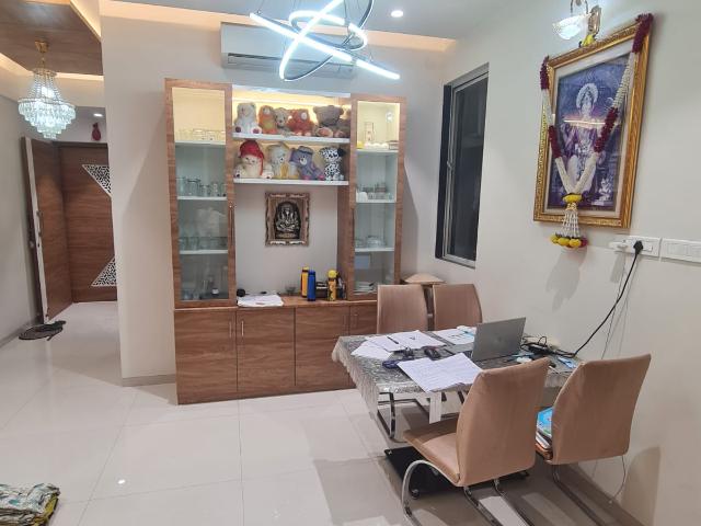 Resale | 2.5 BHK + Pooja Room 1250 Sq.Ft. Apartment in Gitanjali Tatva