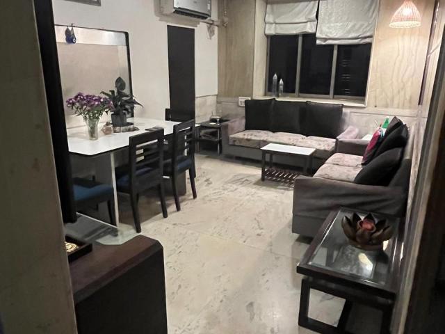 Resale | 2.5 BHK + Pooja Room 1275 Sq.Ft. Apartment in Veena Saaz