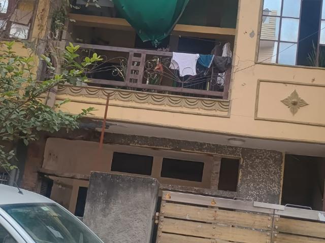 Resale | 2.5 BHK + Pooja Room 133 Sq.Yd. Independent House in Sector 7