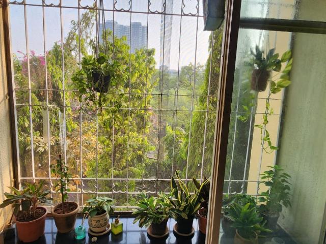 Resale | 2.5 BHK + Pooja Room 1350 Sq.Ft. Apartment in Evershine Crown