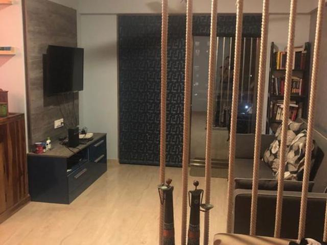 Resale | 2.5 BHK + Pooja Room 811 Sq.Ft. Apartment in Palacia Kingston Phase 2
