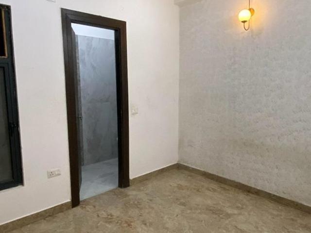 Resale | 2.5 BHK + Pooja Room 947 Sq.Ft. Apartment in DLF Maiden Heights