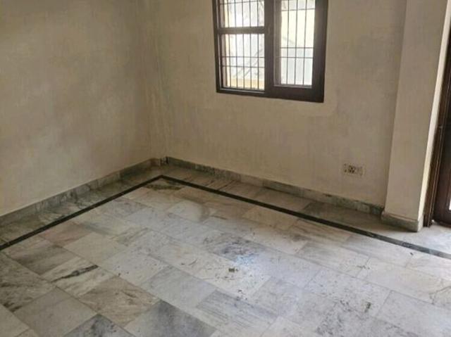 Resale | 2.5 BHK + Pooja Room 935 Sq.Ft. Apartment in DLF Maiden Heights