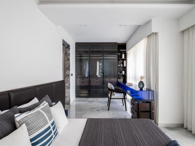 Resale | 2.5 BHK + Prayer Room,Servant Room 820 Sq.Ft. Apartment in Prescon Midtown Bay