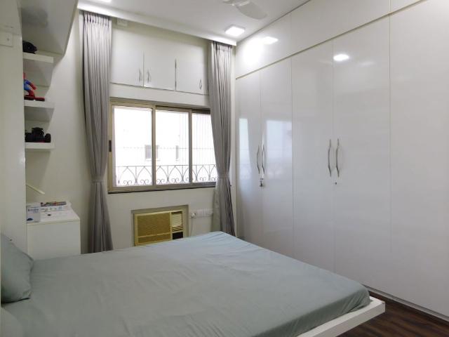 Resale | 2.5 BHK + Prayer Room,Study Room,Extra Room,Basement 1180 Sq.Ft. Apartment in Evershine Crown