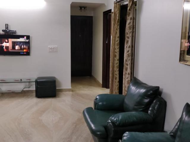 Resale | 2.5 BHK + Servant Room 1250 Sq.Ft. Apartment in Supreme Enclave Society M