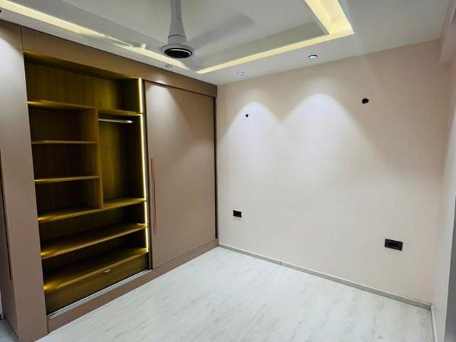 Resale | 2.5 BHK + Servant Room 1516 Sq.Ft. Apartment in M3M Heights