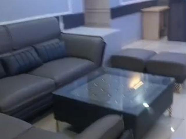 Resale | 2.5 BHK + Servant Room 1600 Sq.Ft. Apartment in Sector 28