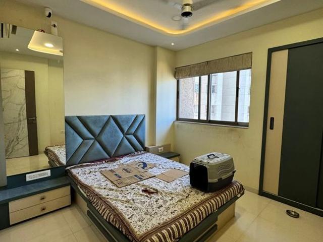 Resale | 2.5 BHK + Servant Room 871 Sq.Ft. Apartment in Lodha Splendora