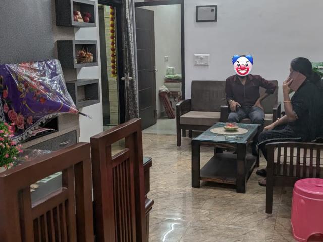 Resale | 2.5 BHK + Study Room 1400 Sq.Ft. Apartment in Ahinsa Khand 2