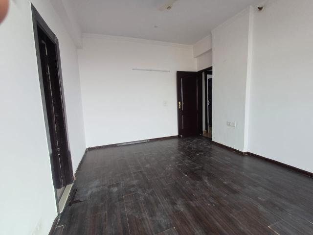 Resale | 2.5 BHK + Study Room 1400 Sq.Ft. Apartment in Gaurs Green Vista Phase II