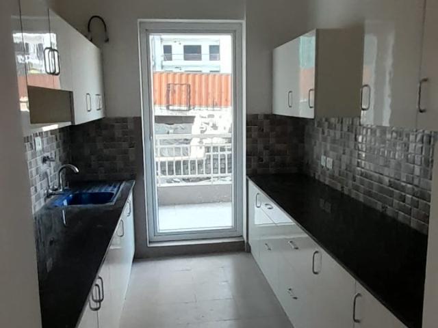 Resale | 2.5 BHK + Study Room 1425 Sq.Ft. Apartment in Silverglades The Melia