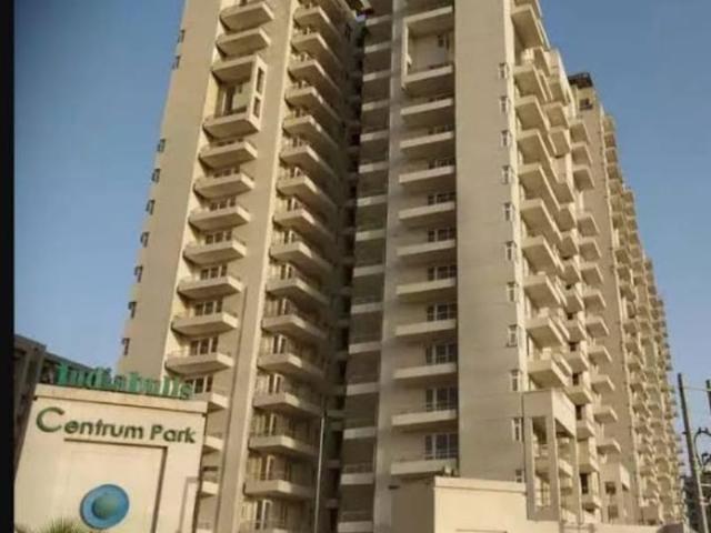 Resale | 2.5 BHK + Study Room 1450 Sq.Ft. Apartment in Indiabulls Centrum Park