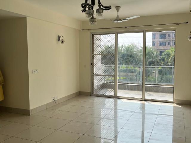 Resale | 2.5 BHK + Study Room 1484 Sq.Ft. Apartment in Ireo The Corridors