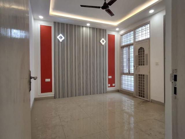 Resale | 2.5 BHK + Study Room 1550 Sq.Ft. Apartment in Pareena Coban Residences