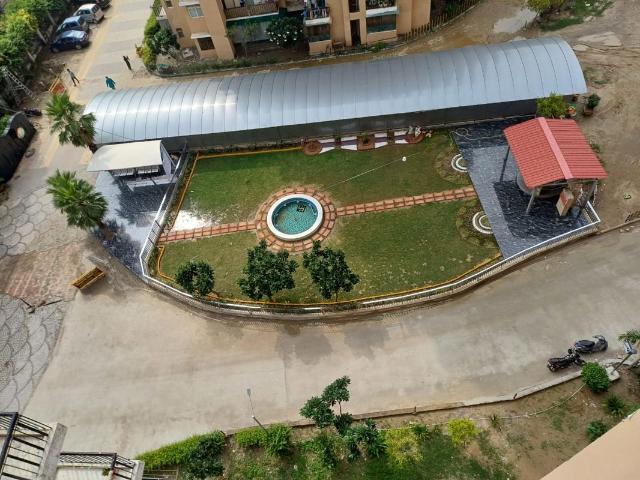 Resale | 2.5 BHK + Study Room 1075 Sq.Ft. Apartment in Amrapali Zodiac